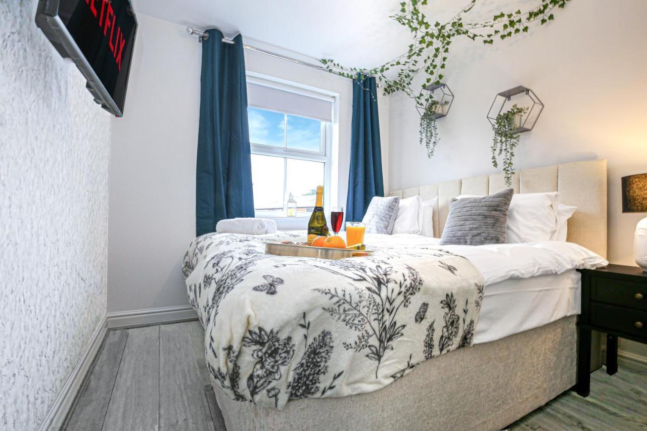Luxury 4 Bedroom House - Close To M1 - Free Parking, Fast Wifi, Smarttv With Netflix By Yoko Property Milton Keynes Exterior foto