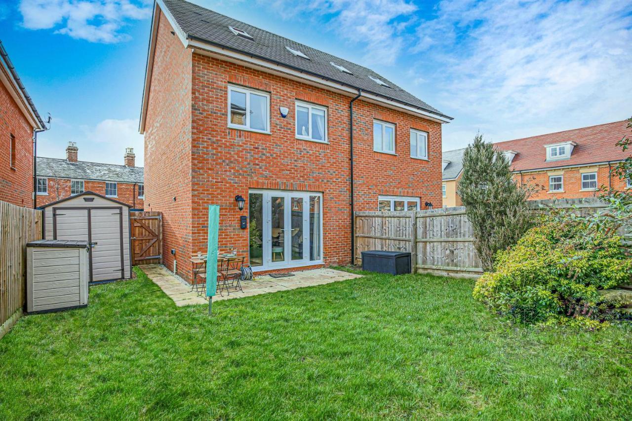 Luxury 4 Bedroom House - Close To M1 - Free Parking, Fast Wifi, Smarttv With Netflix By Yoko Property Milton Keynes Exterior foto
